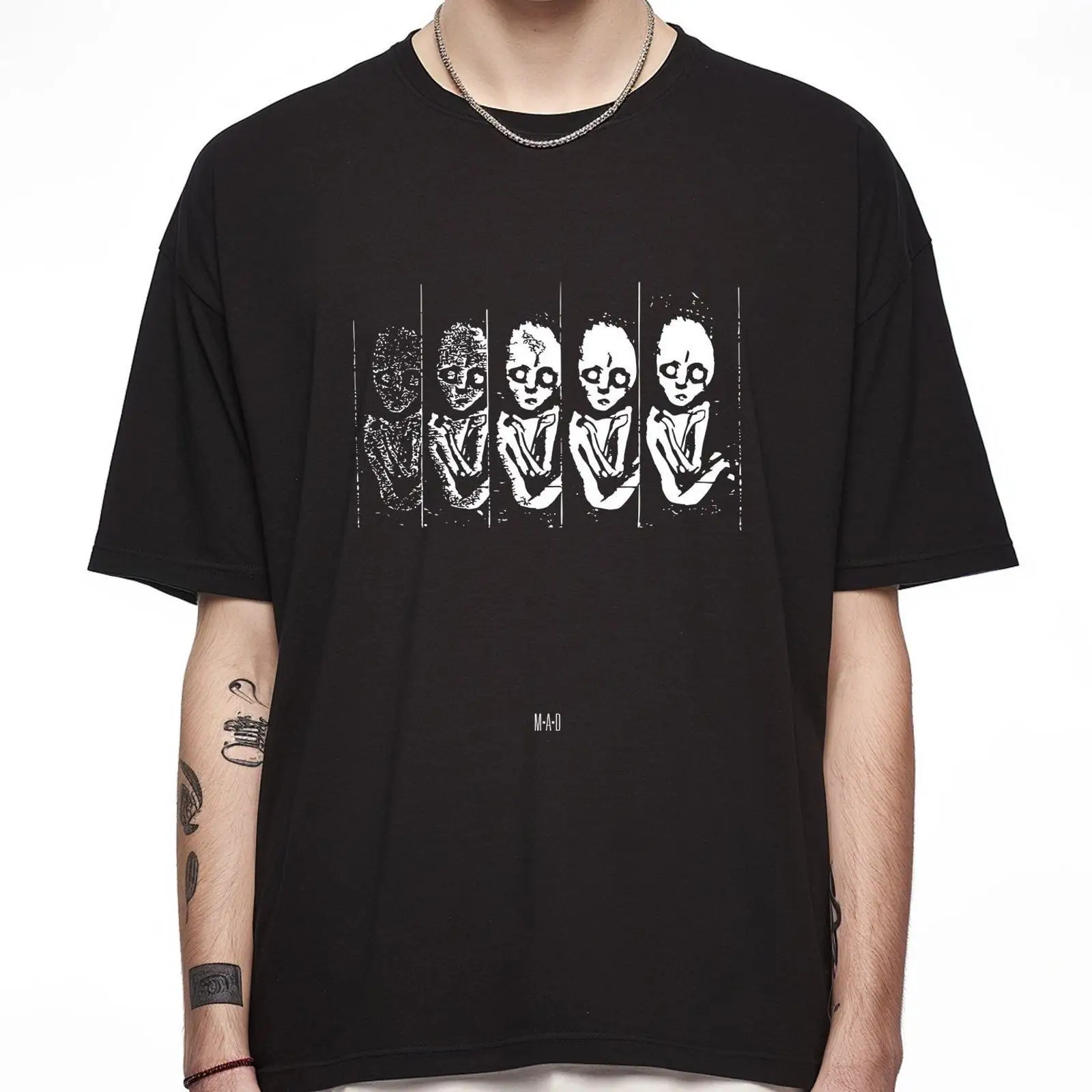 Streetwear Brand Aesthetic - MAD 001 T-shirt minimalistisch esthetisch merk